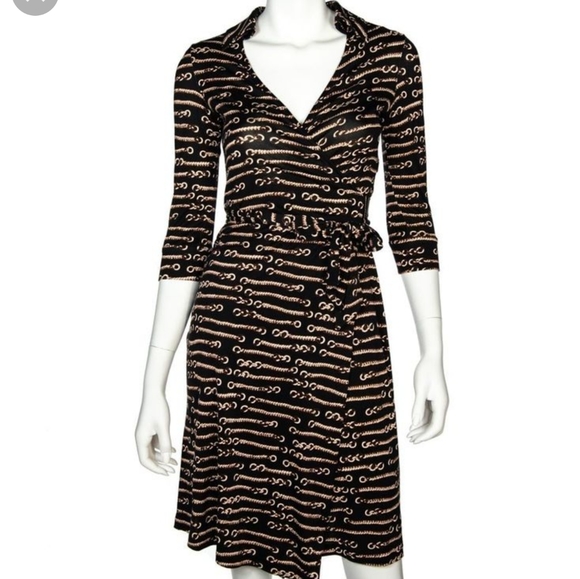 Diane Von Furstenberg Dresses & Skirts - Diane Von Furstenburg Vintage Julian Wrap dress